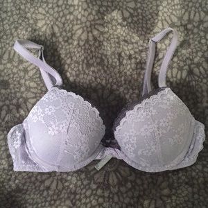 Lightly lined Aerie purple bra!